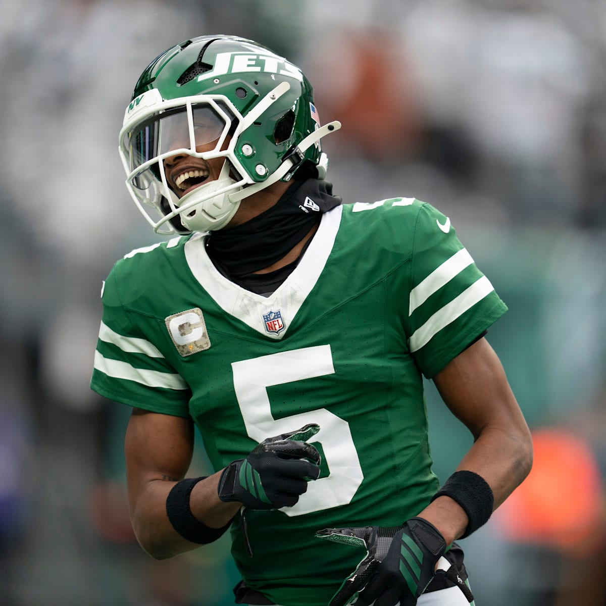 Geno Smith's Return to the Jets: A Positive Shift for the Team and Their Star Receiver