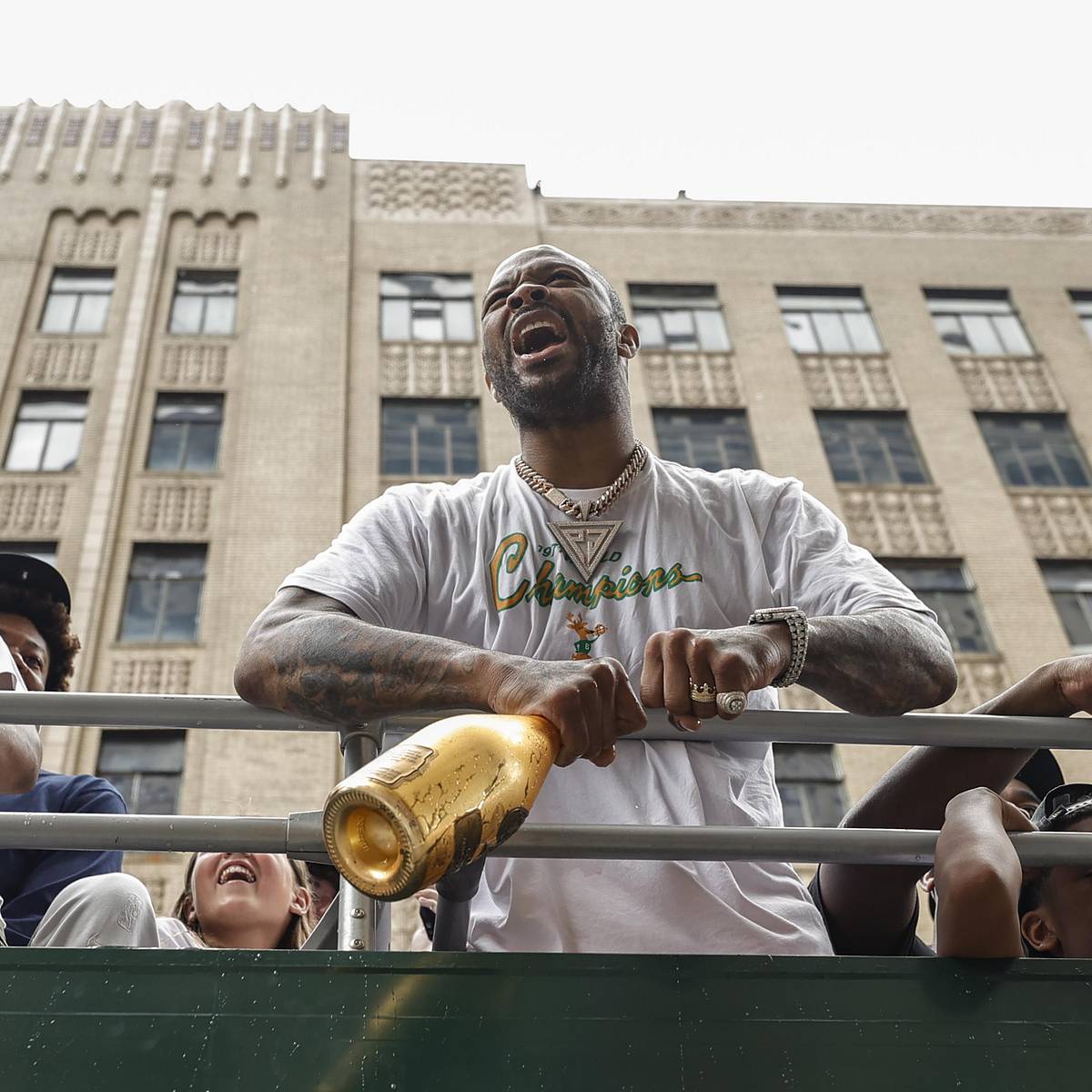 A crucial Milwaukee Bucks champion is retiring after a long