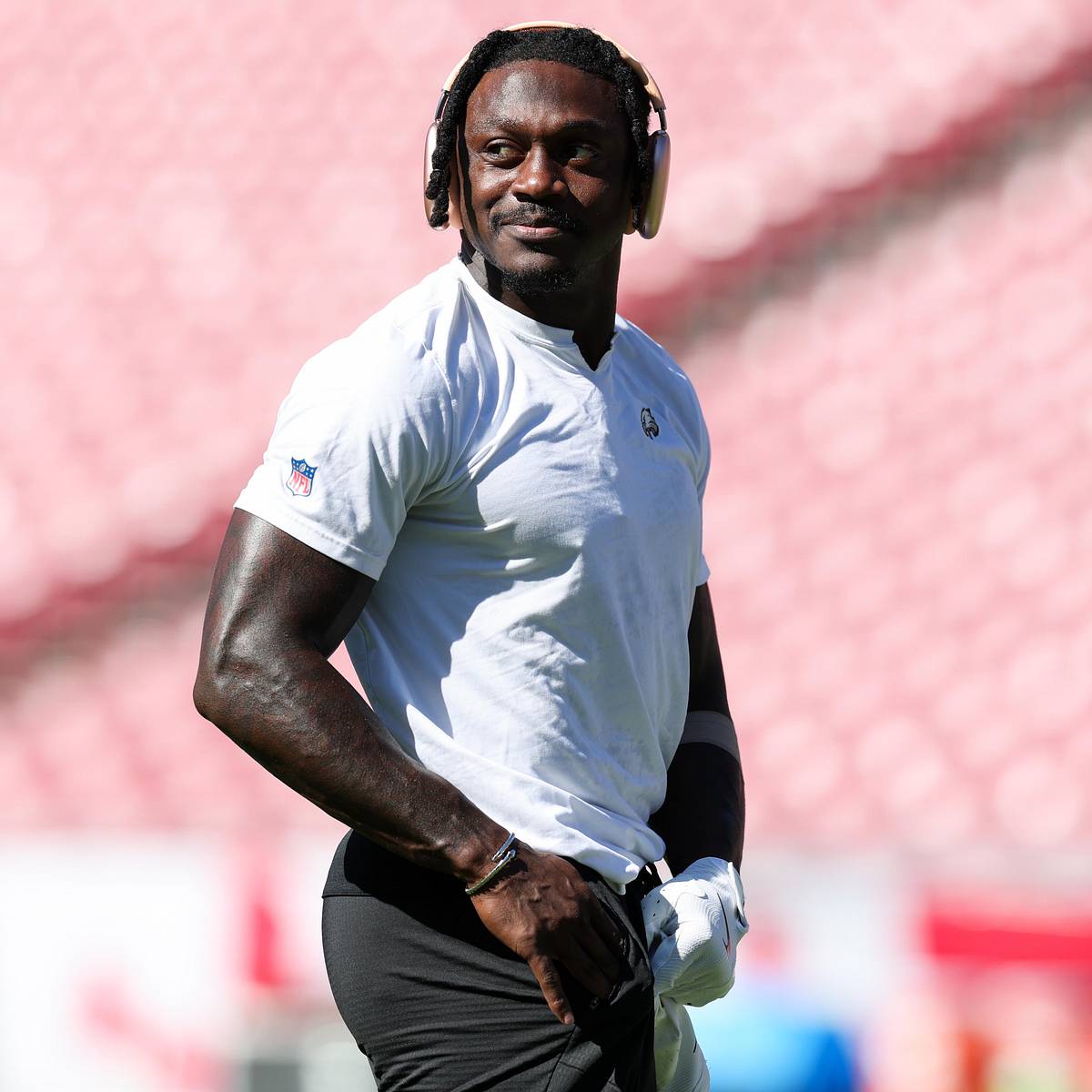 AJ Brown sparks Patriots trade conspiracy fans suddenly believe is real