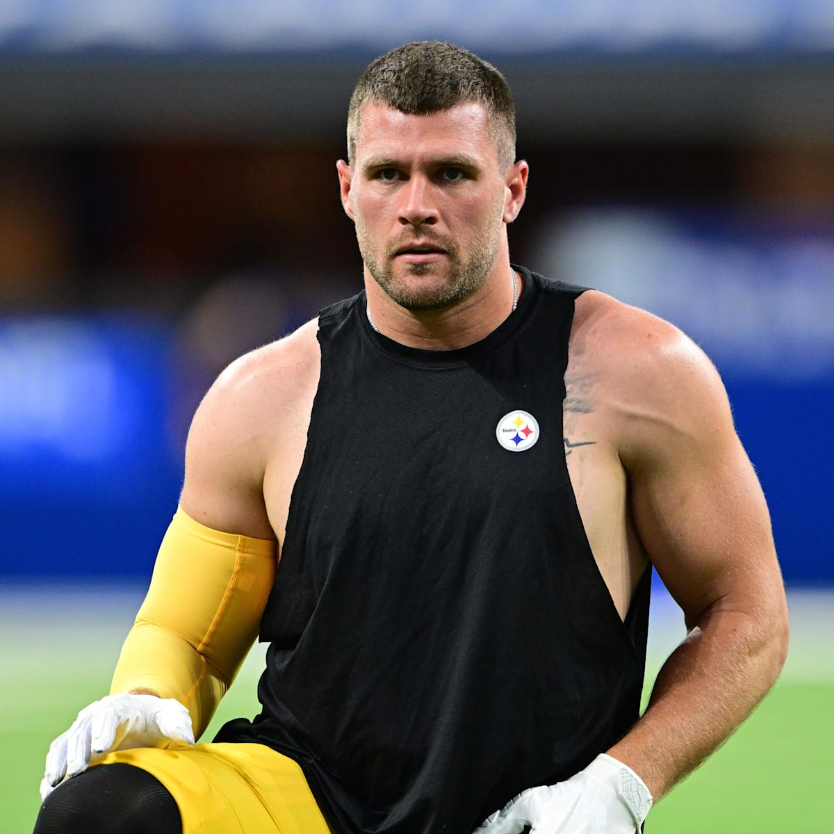Shock: Steelers star T.J. Watt reveals heartbreaking final text messages he received from legendary actor and director Robert Redford after he di3d at his Utah home.-ETH