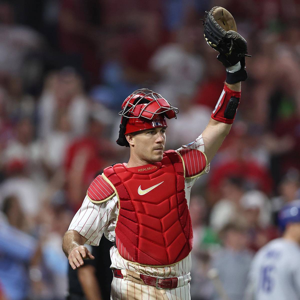 Phillies' behind-the-scenes dealings point to an unexpected J.T. Realmuto outcome
