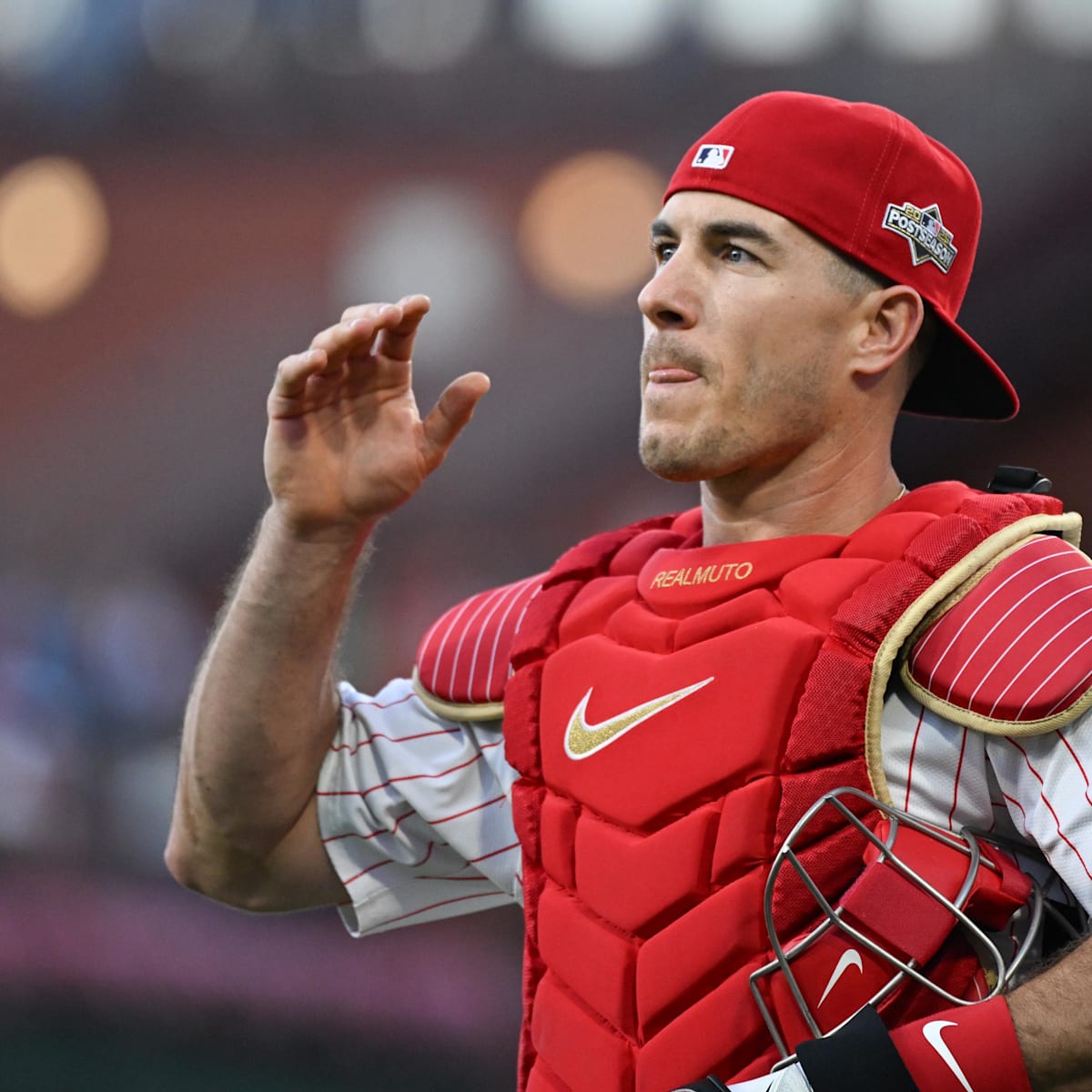 Phillies make surprise roster sacrifice after J.T. Realmuto signing becomes official