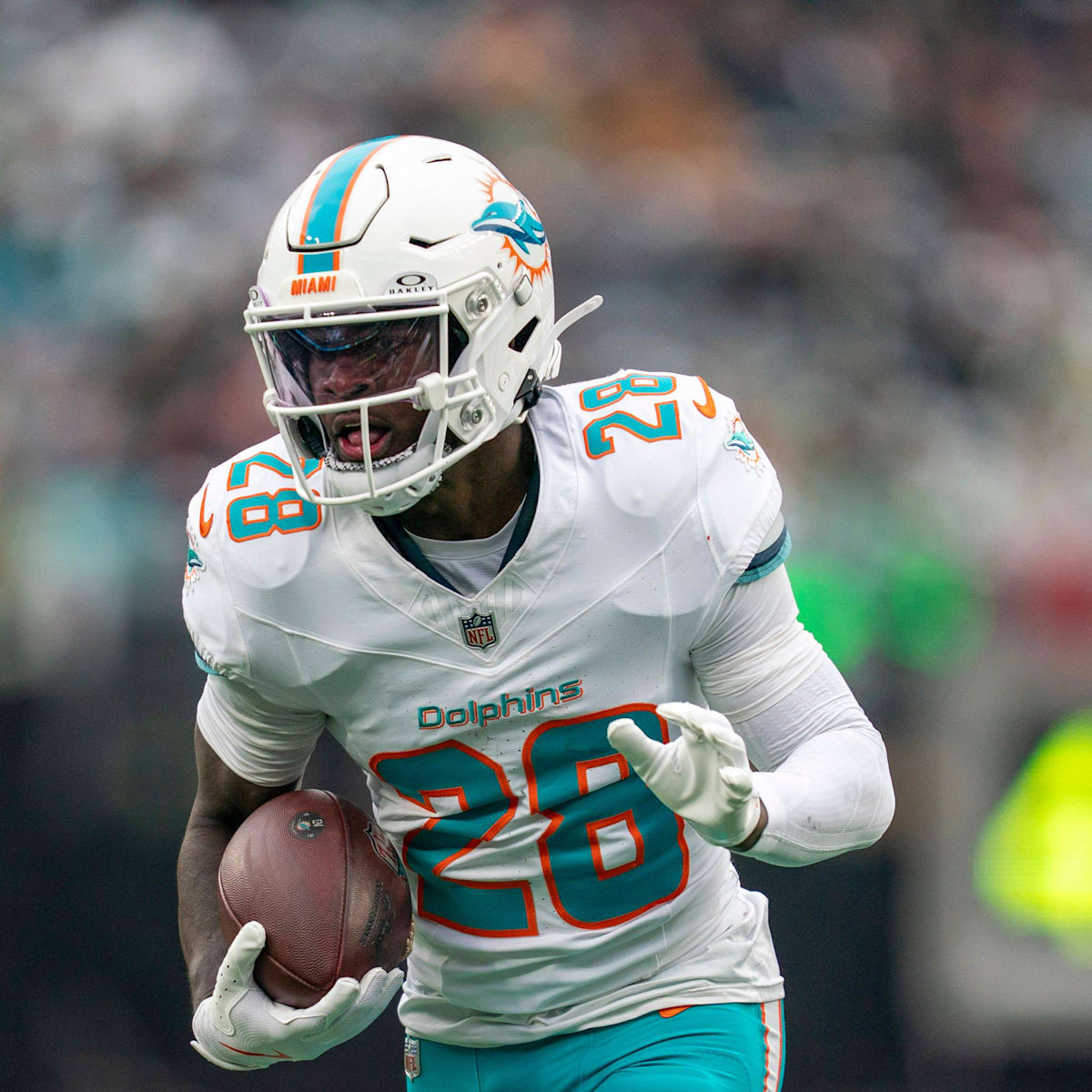 Dolphins GM's comment on De'Von Achane should put an end to trade talk