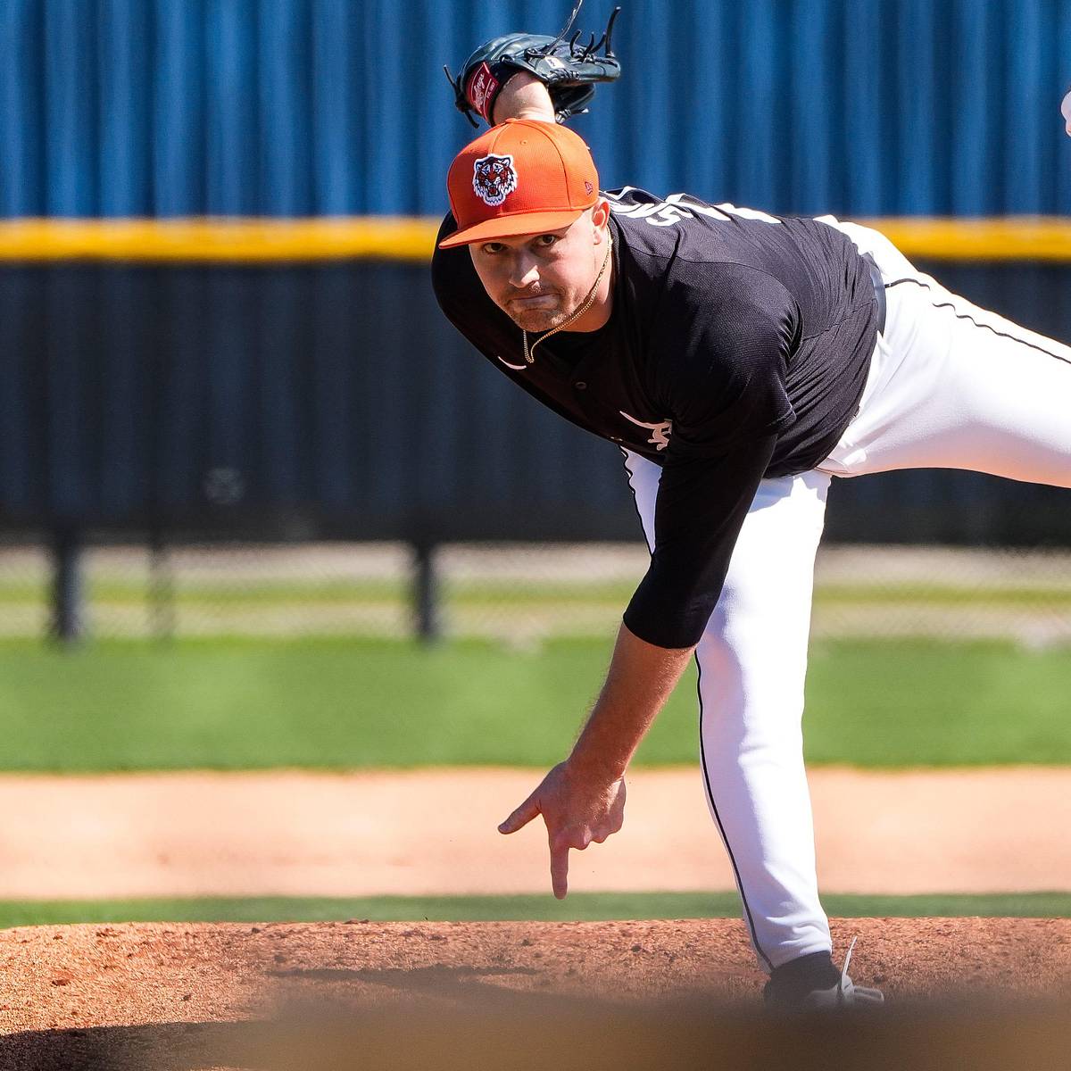Card collector does the unthinkable with rare Tigers' Tarik Skubal 1/1