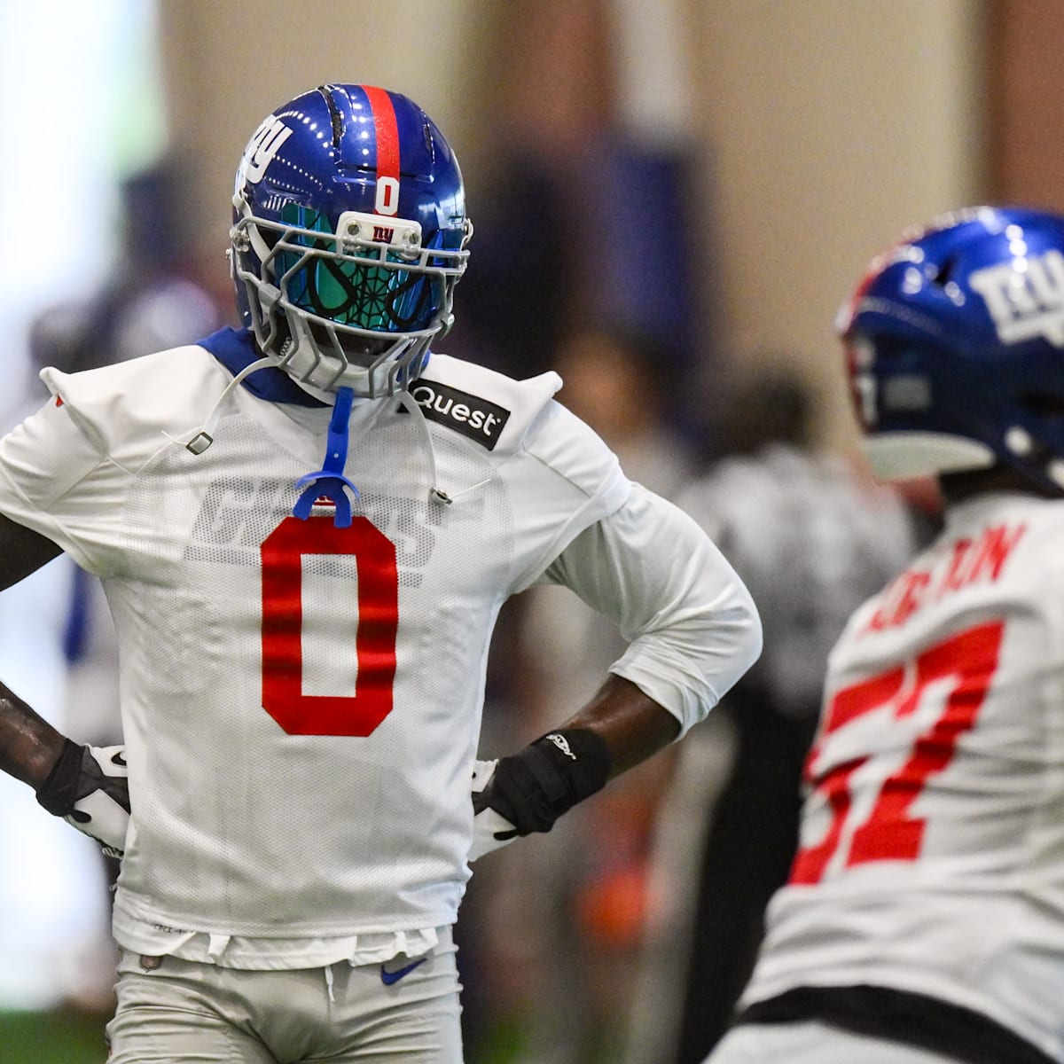 Alia bhatt ai xxx In the video, Alia wore a silk top and