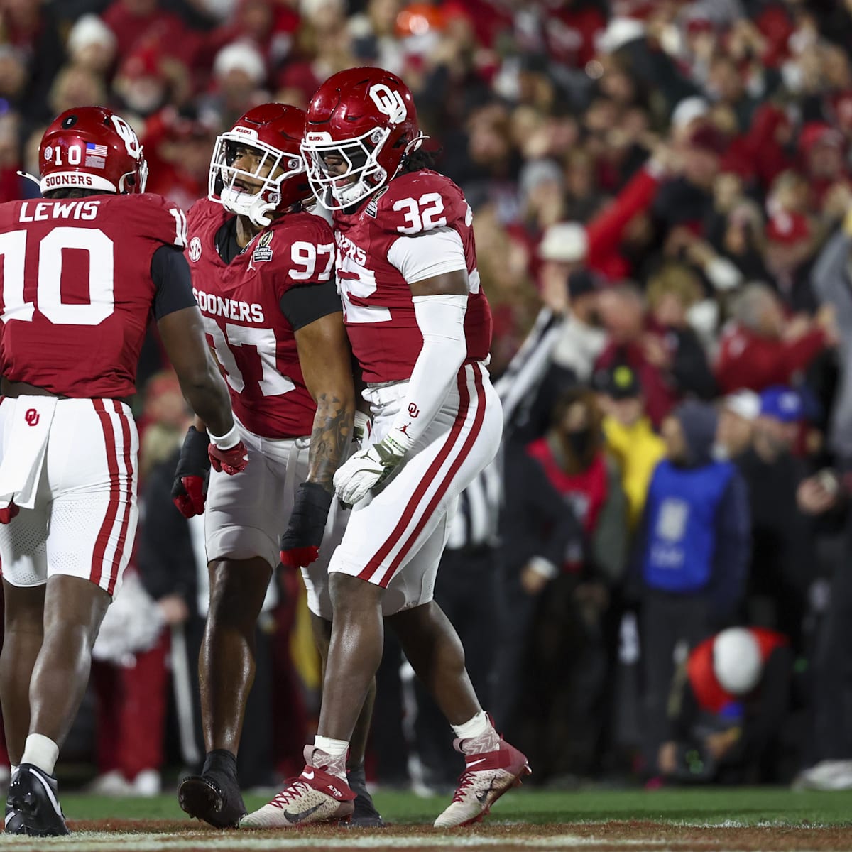 si.com - Parker Hurley - The 5 Best Edge-Rusher Fits for the 49ers in the 2026 NFL Draft