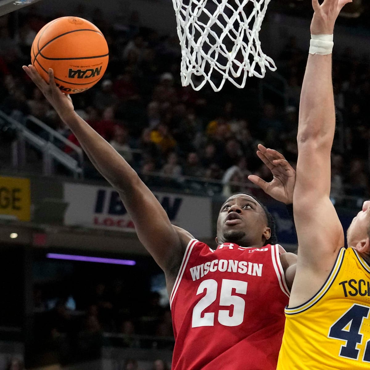 si.com - Benjamin Worgull - How to watch, listen and stream Wisconsin Badgers basketball vs No. 2 Michigan Wolverines