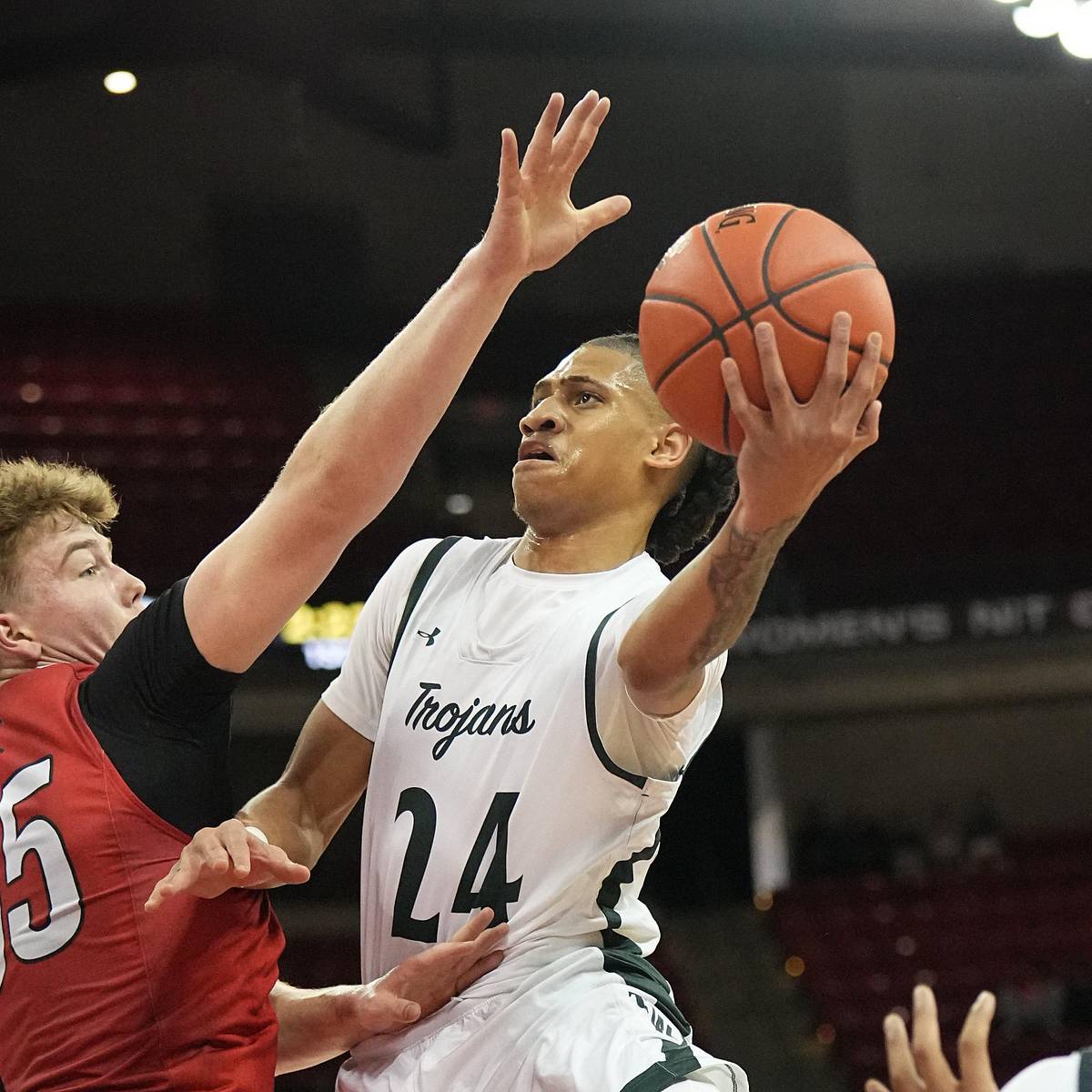 si.com - Seamus Rohrer - Scouting Report: Jalen Brown Fits Seamlessly Into Badgers' High-Flying Offense