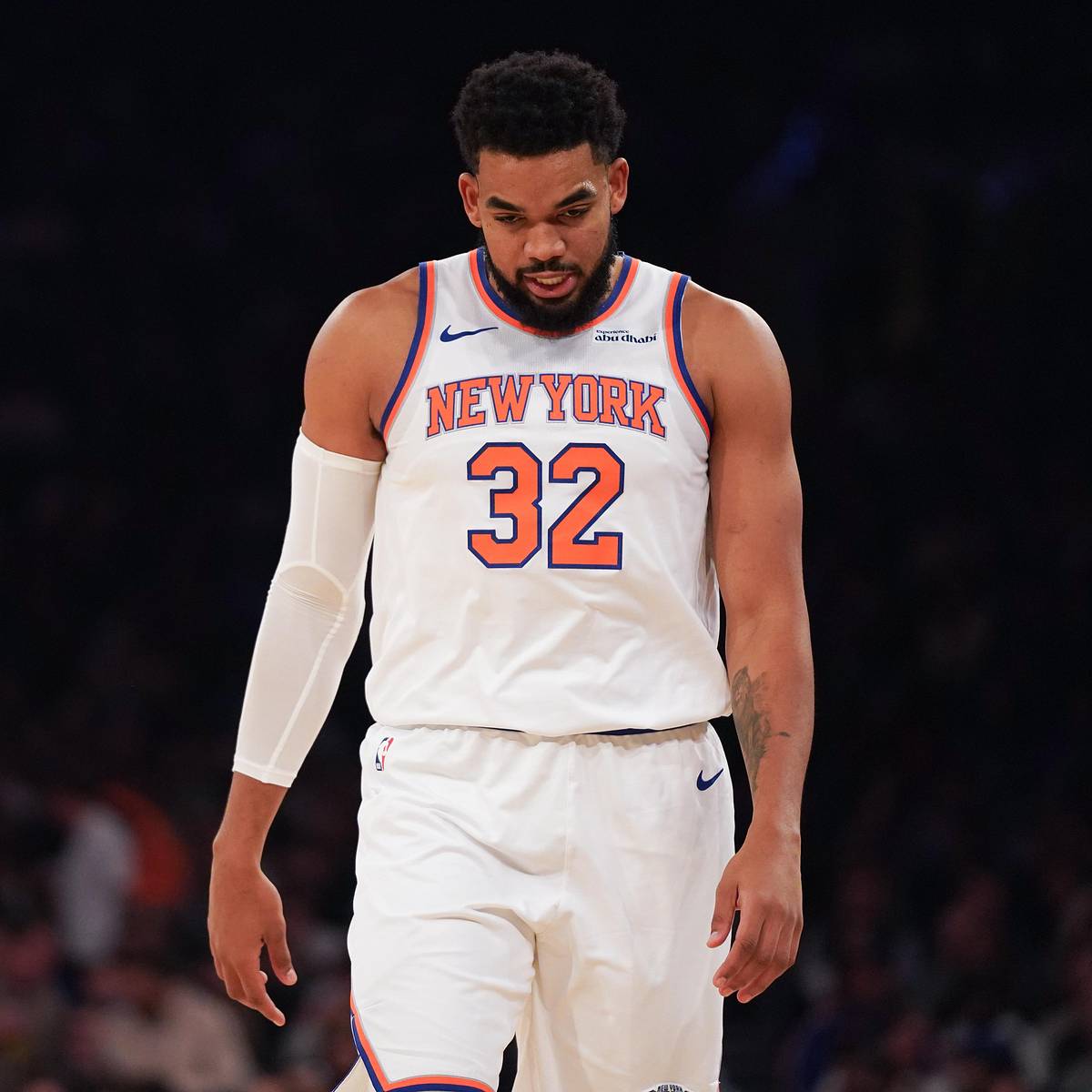 Image for Knicks Release Disappointing Karl-Anthony Towns Injury Status