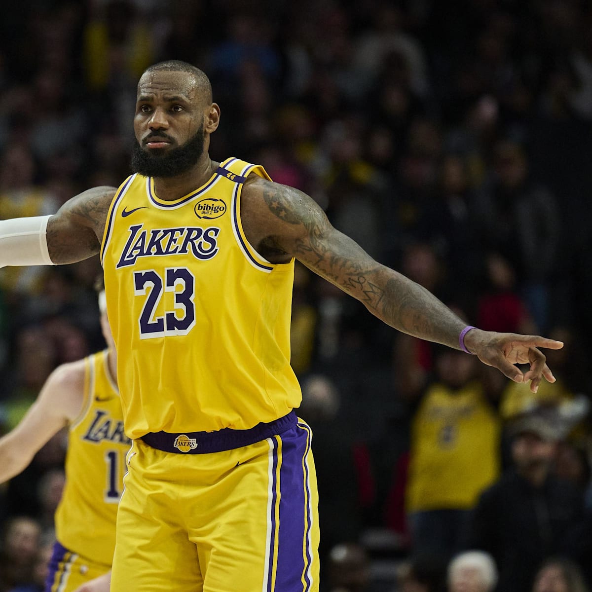 Lakers' LeBron James Breaks 22-Year Michael Jordan Scoring Record