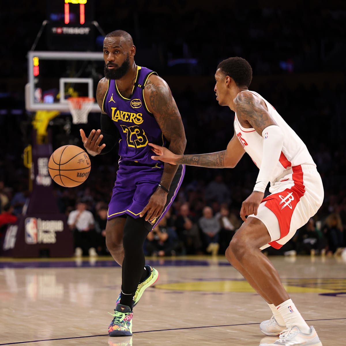 Lakers' LeBron James Says He's Been Battling Mysterious Illness, image size:1200x1200