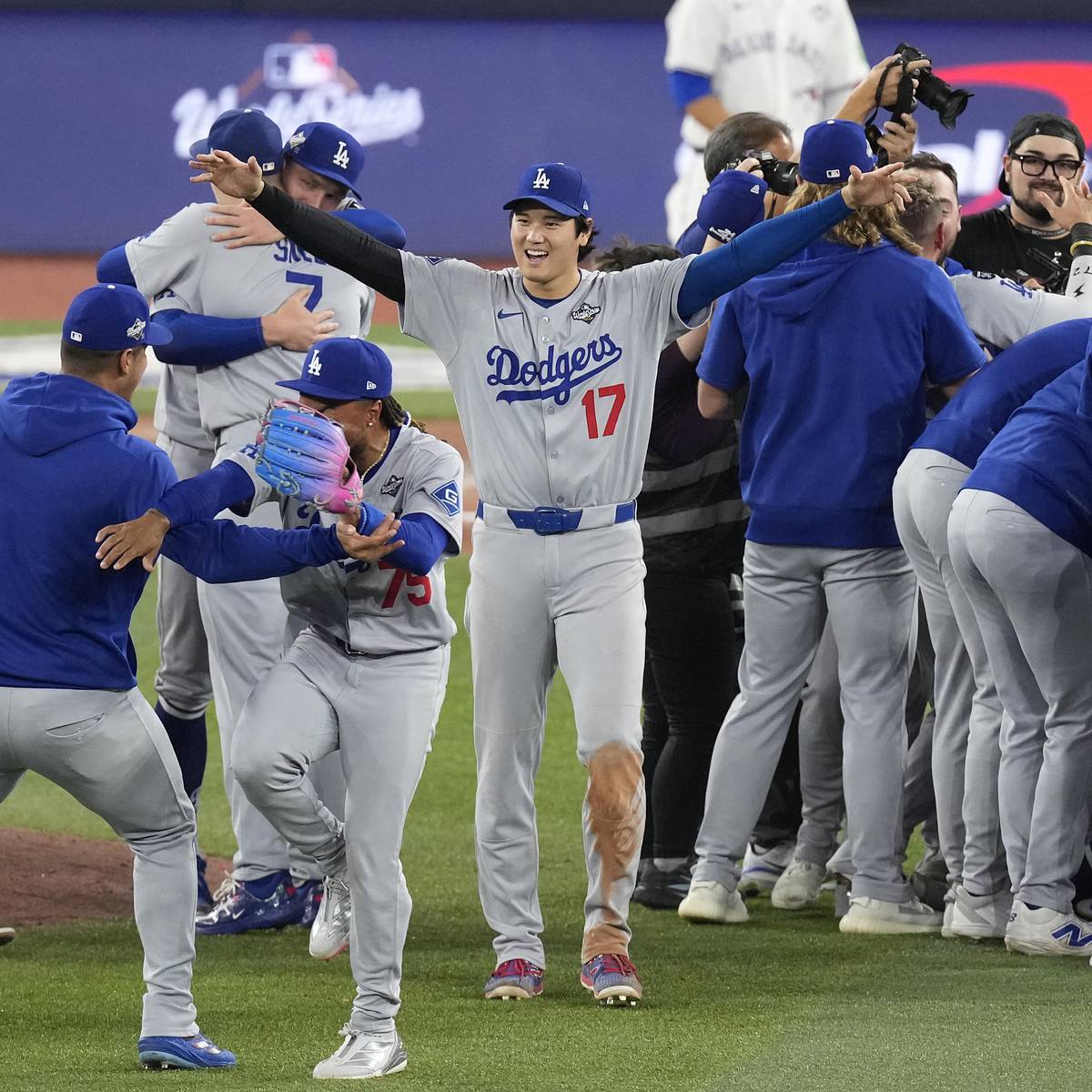 Lakers' Luka Doncic Sends Message to Dodgers After World Series Win