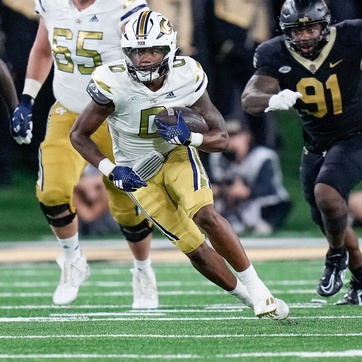 Georgia Tech Football: Yellow Jackets Running Back Trey Cooley Enters the  Transfer Portal