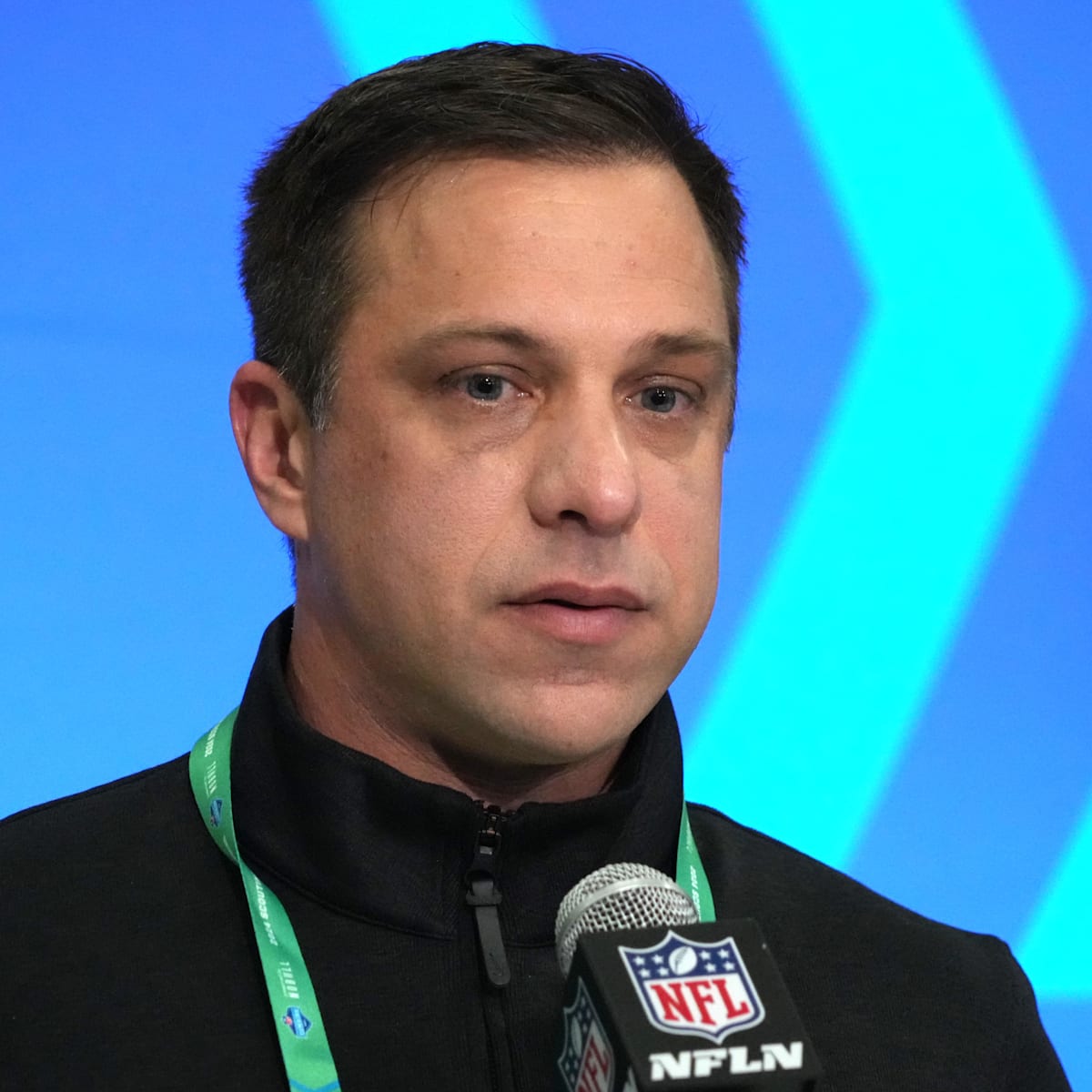 si.com - Logan Lazarczyk - Which Two Chiefs 2025 Free Agent Acquisitions Could Be Cap Casualties