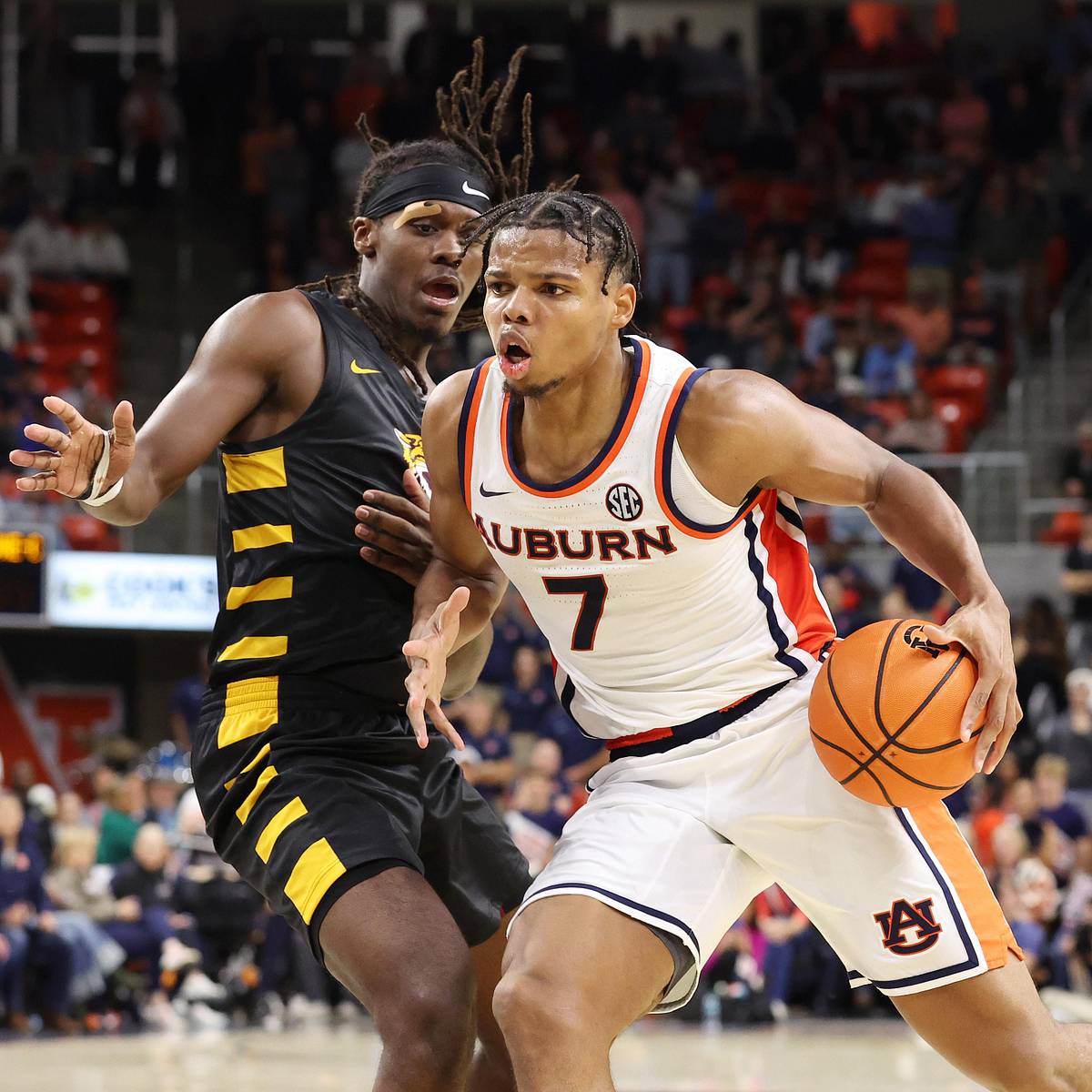How Keyshawn Hall has Adjusted to Playing at Auburn after Transfer from UCF