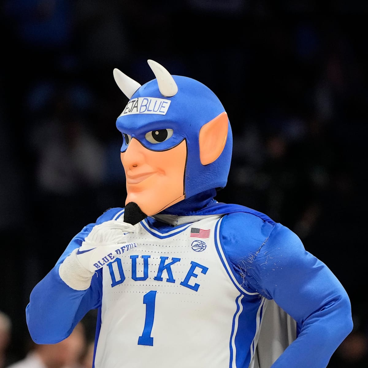 si.com - Matt Giles - Giant Duke Basketball Signee Watches Blue Devils Beat Yellow Jackets