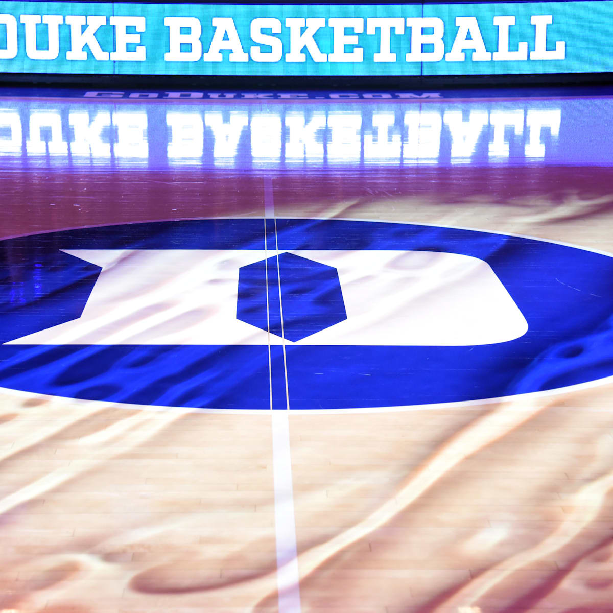 si.com - Matt Giles - Future Duke Basketball Big Man in Televised Showdown