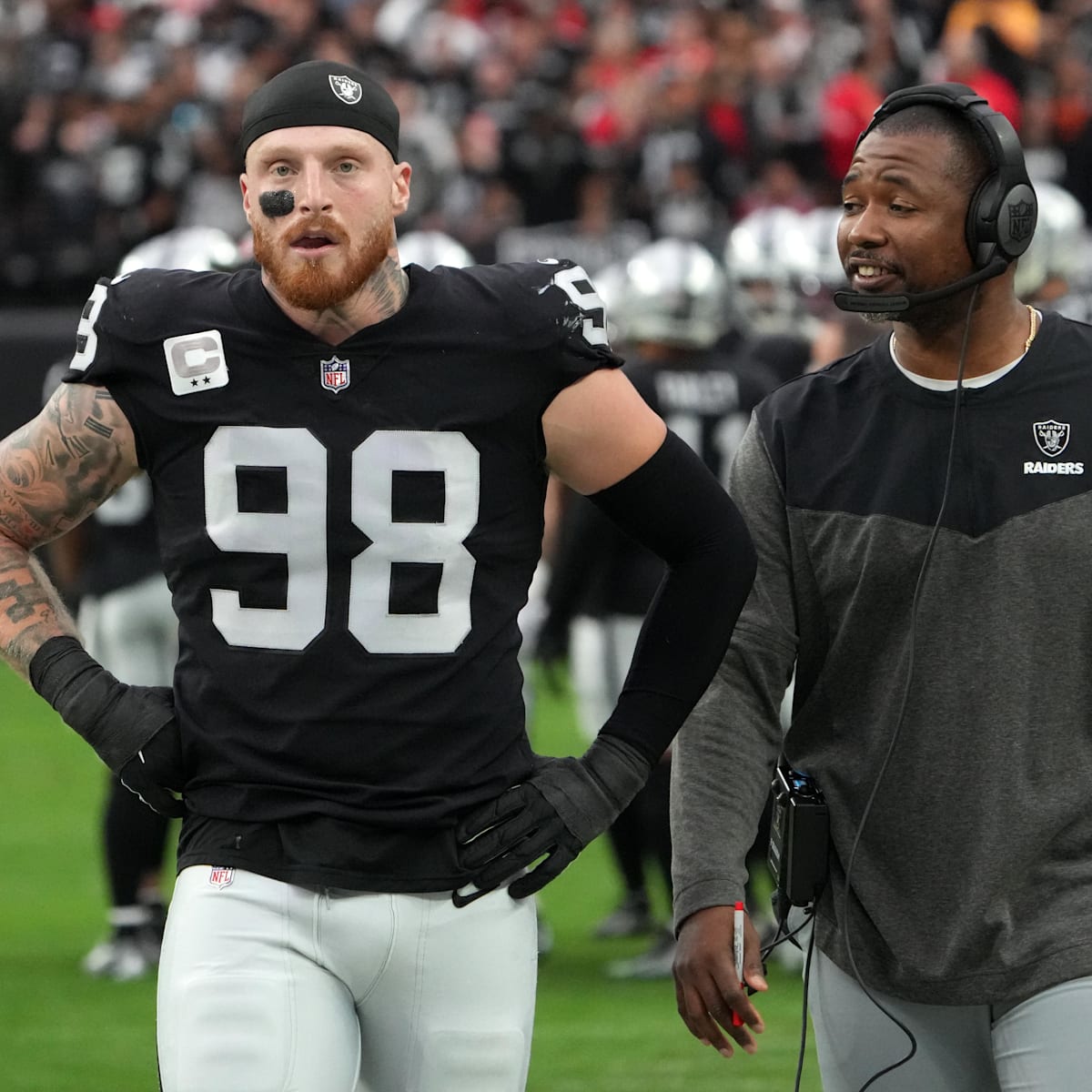 si.com - Collin Haalboom - Buccaneers Named Best Fit for All-Pro Pass Rusher Maxx Crosby