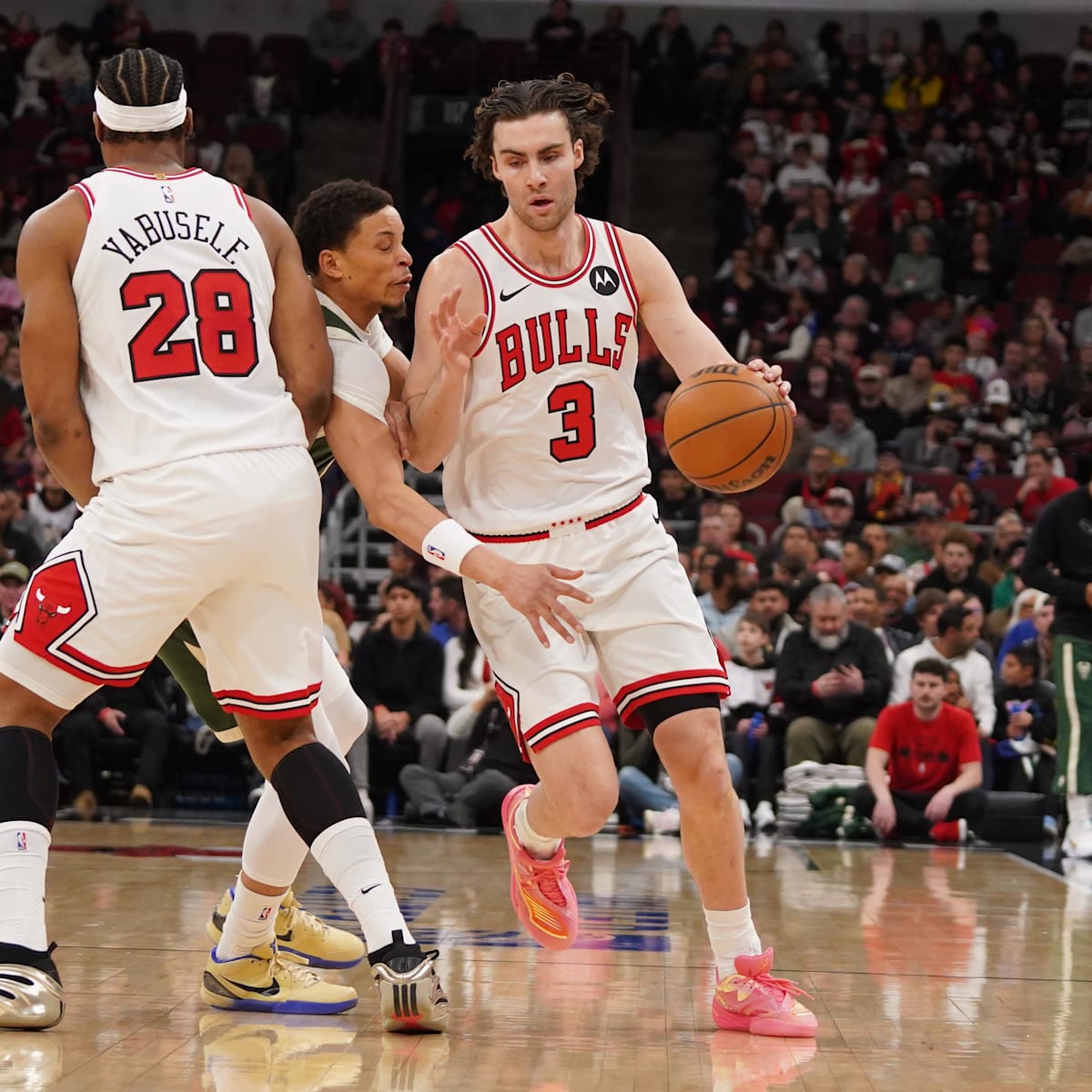 3 Takeaways & Player Grades: Chicago Bulls Use Crazy 4th Quarter to Snap 11-Game Skid