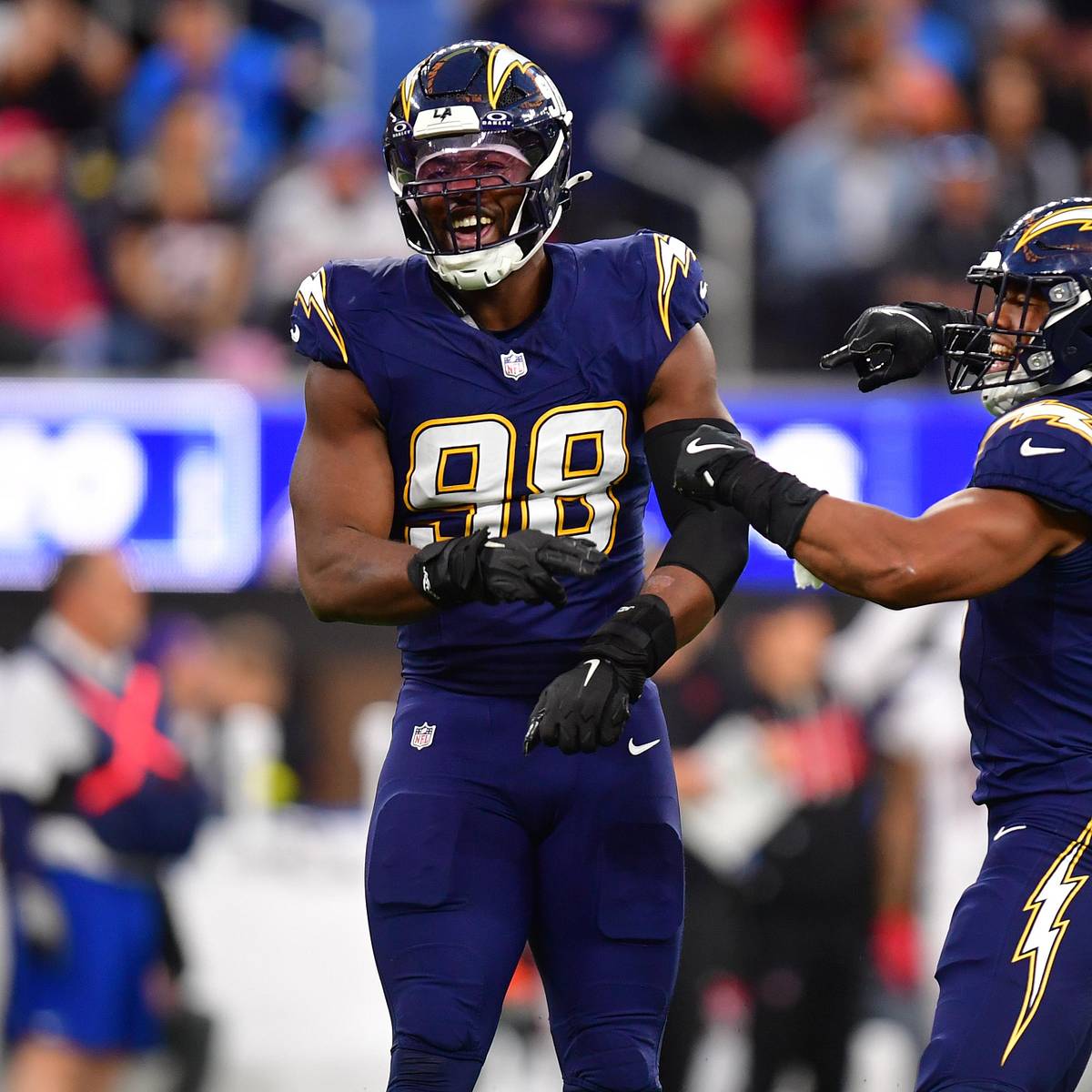 Image for Chargers' trade acquisition has most on the line in playoffs vs. Pats