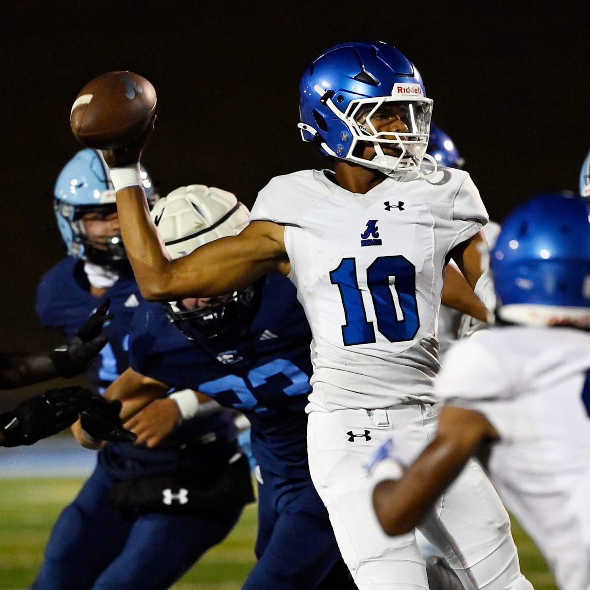 si.com - Taylor Hodges - Bulldogs Look to the Future at QB with 2027 Star Andre Adams