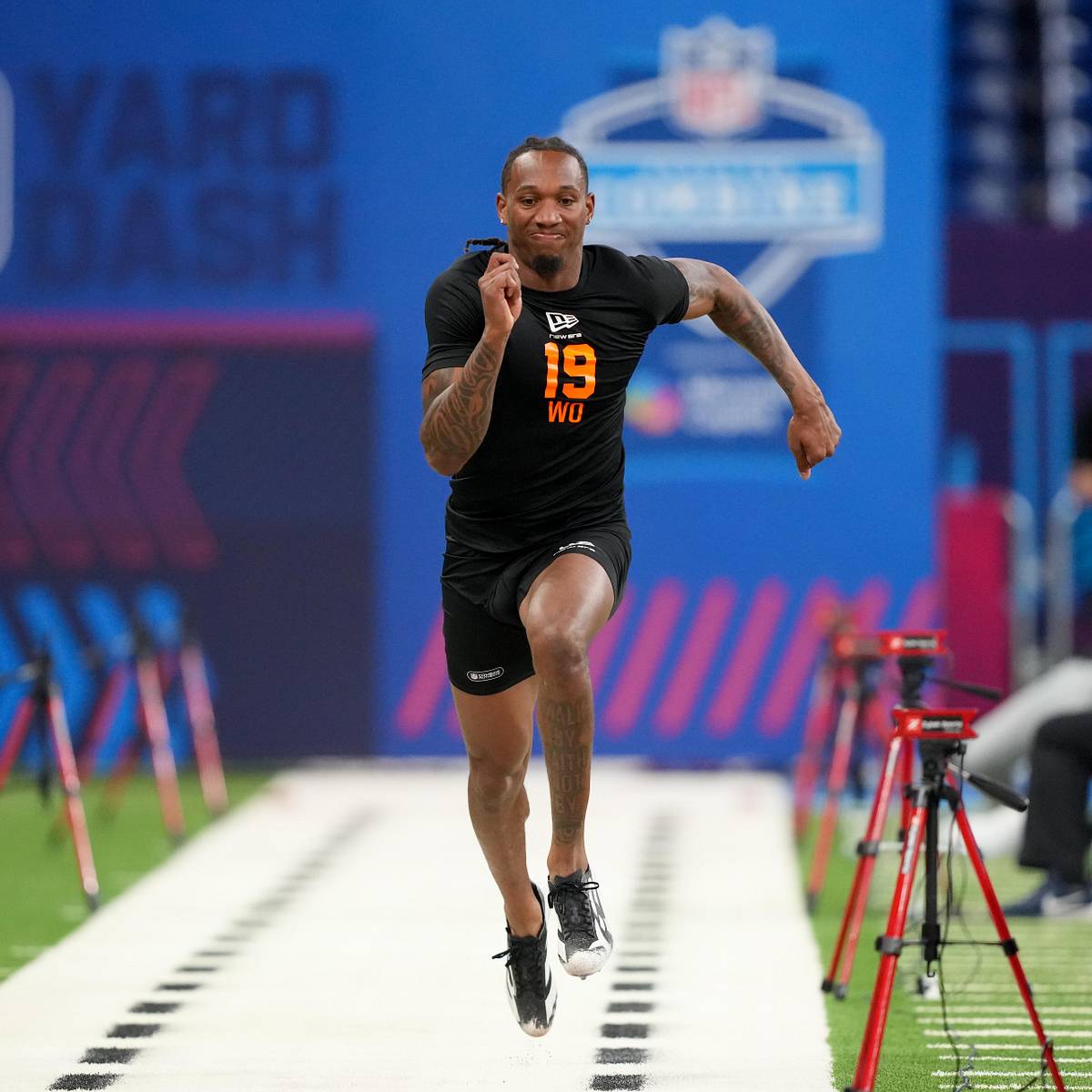 Cowboys Interested in Explosive 6-foot-3 WR Ahead of 2026 NFL Draft