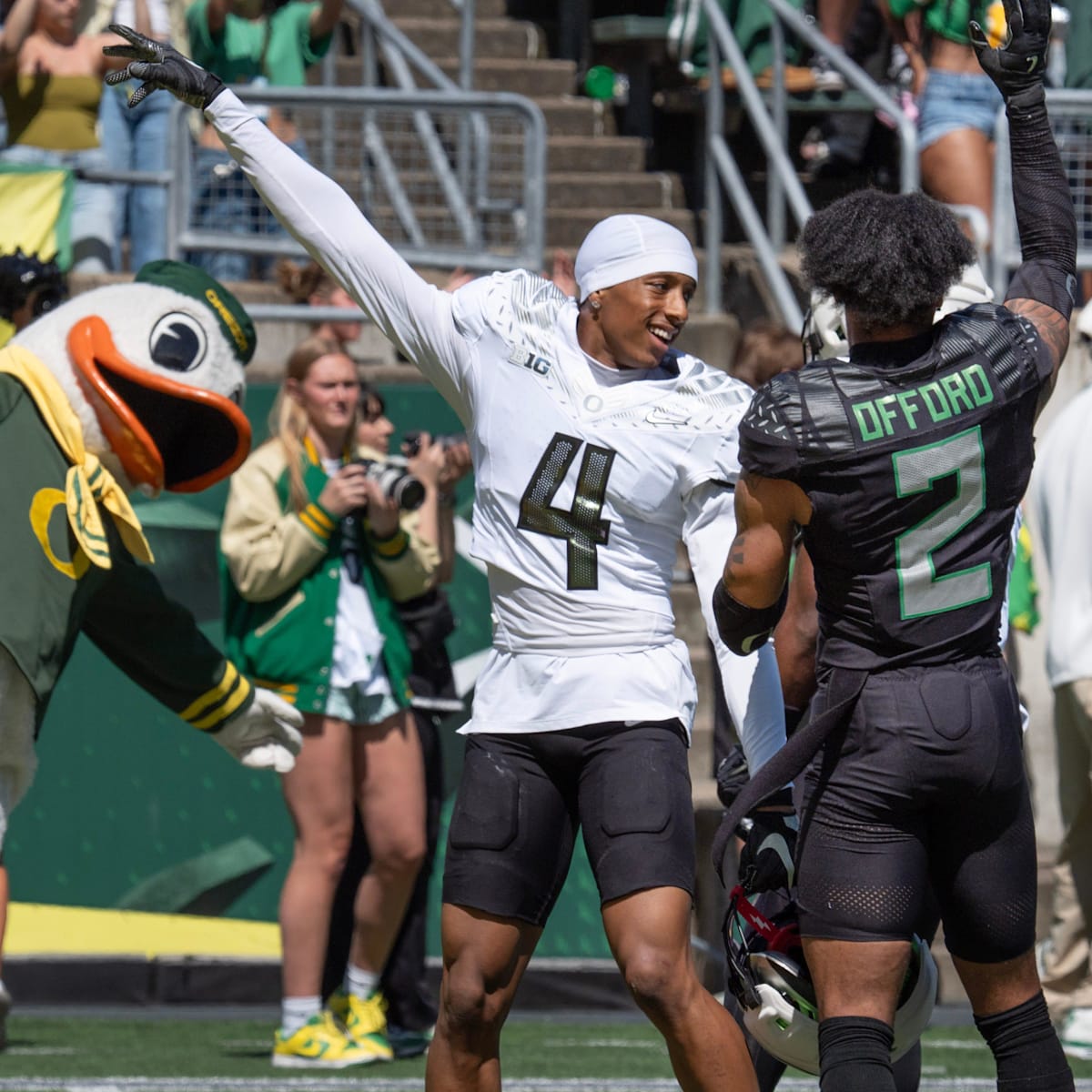 si.com - Ally Osborne - Oregon Ducks Receive Surprise Ranking in Latest Preseason Prediction