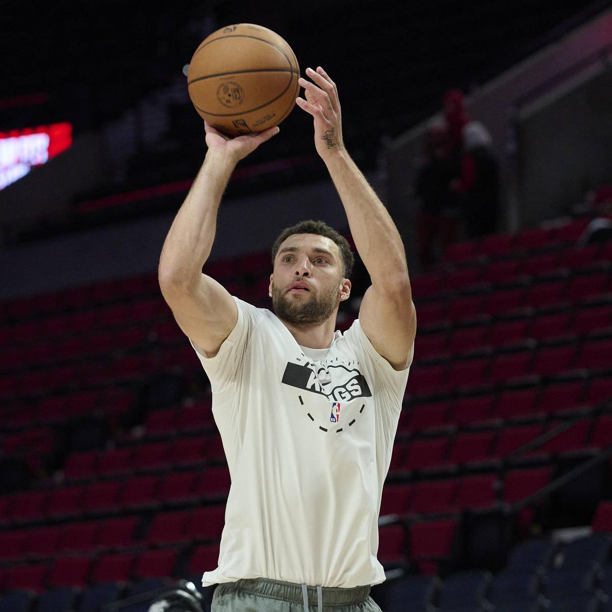 si.com - Ethen Hutton - Zach LaVine Fantasy Basketball Outlook Following Return To Kings On Player Option