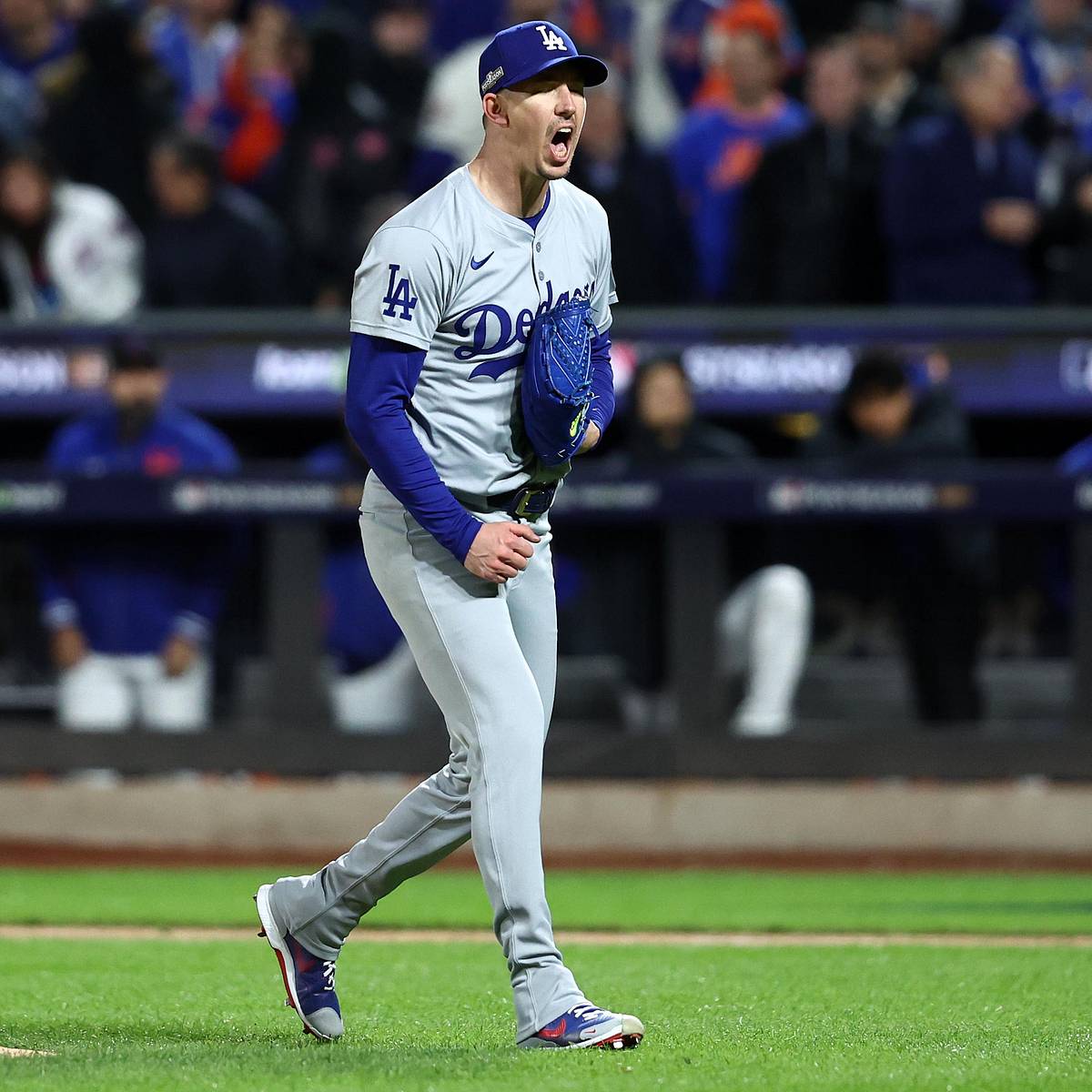 Boston Red Sox Sign Los Angeles Dodgers World Series Hero Walker 