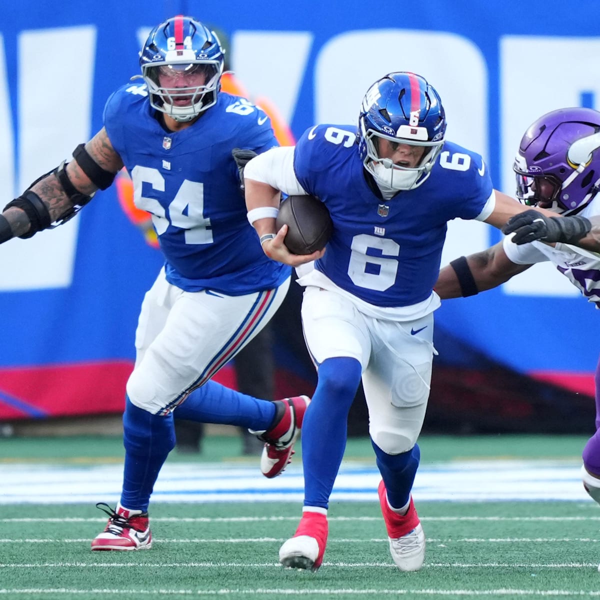 si.com - Patricia Traina - Mike Kafka Insists Giants Haven't Cut Back on Designed Runs for Jaxson Dart