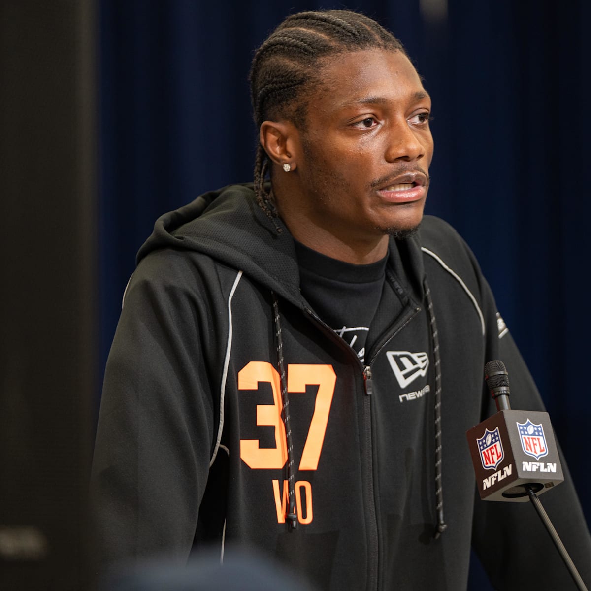 si.com - Robbie Lastella - Giants Go Offense at No. 5 in New Mock Draft