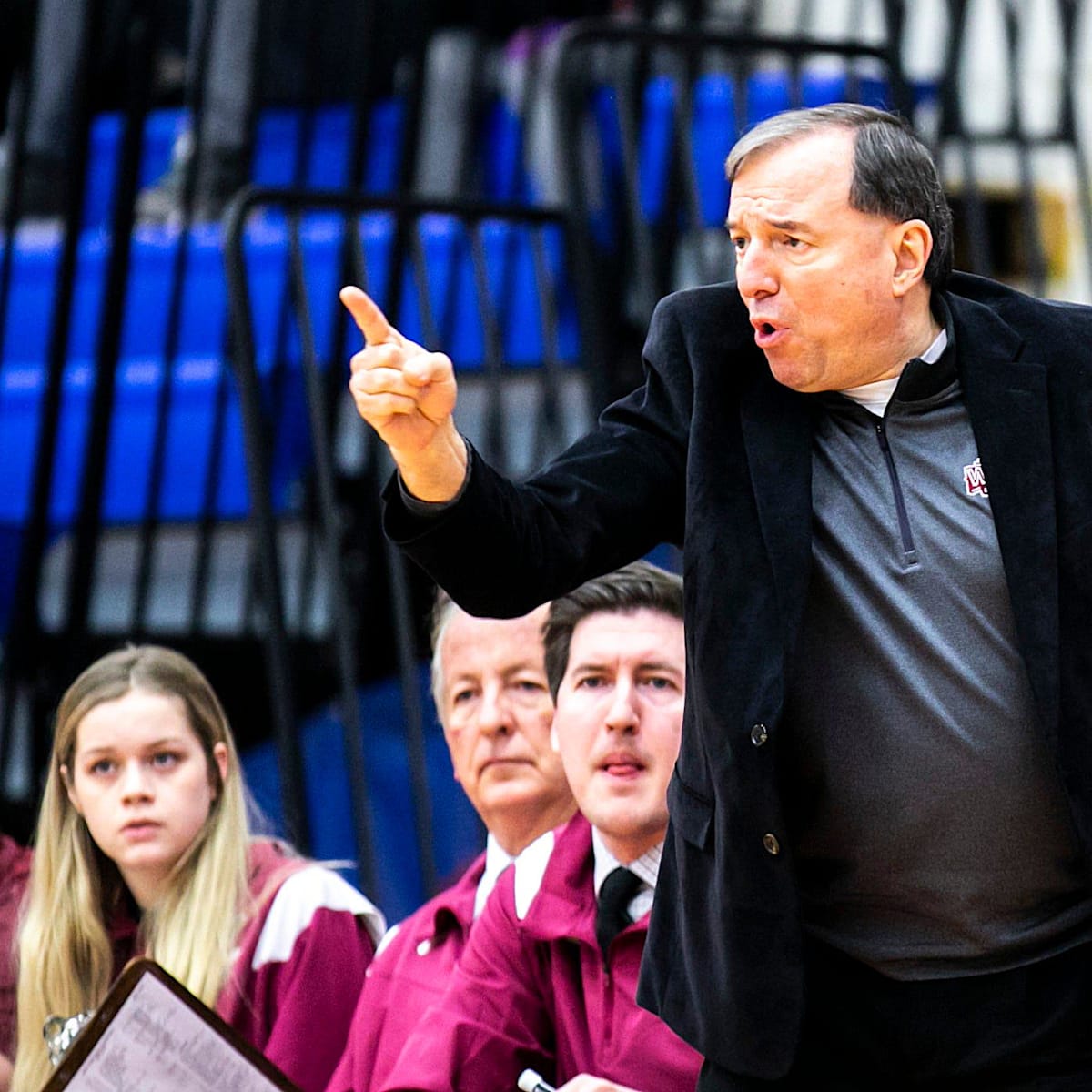 si.com - Dana Becker - Legendary Iowa High School Girls Basketball Coach Steps Down