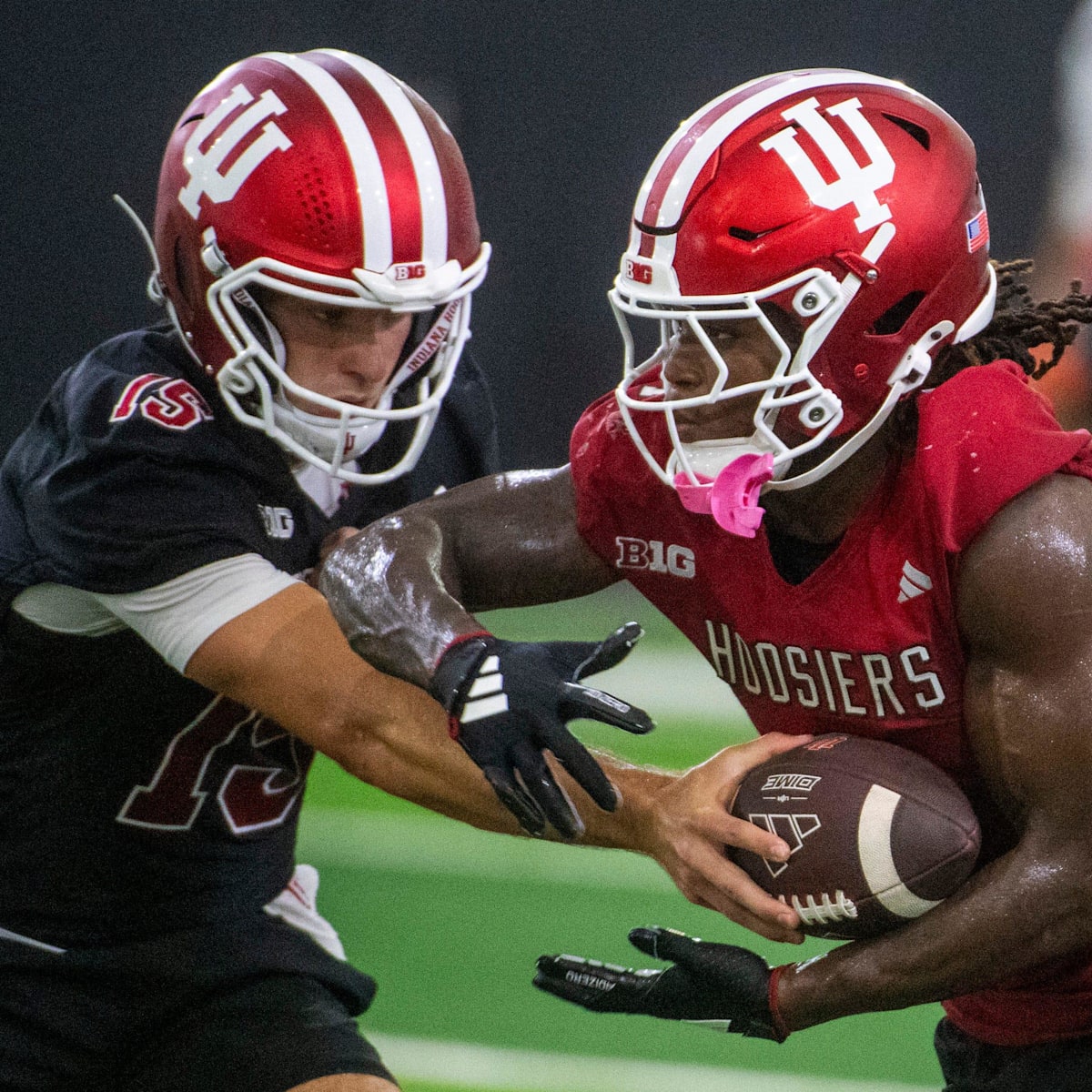 Week one fantasy football start/sit NFL running backs edition, image size:1200x1200