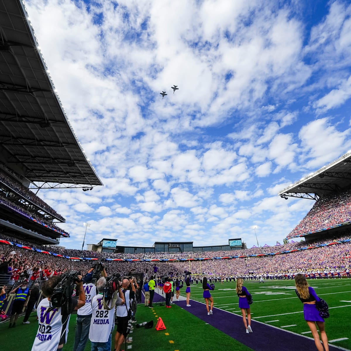 si.com - Jason Langendorf - Staff Picks: Who Wins Illinois vs. Tennessee at the Music City Bowl?