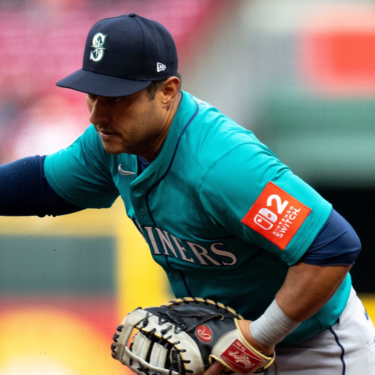 ESPN MLB Insider Discusses Struggling Donovan Solano and His Future with  Seattle Mariners