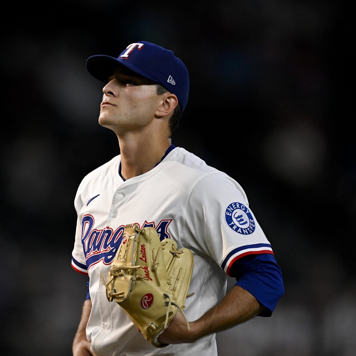 Jack Leiter của Rangers thi đấu xuất sắc như một ngôi sao trong màn trình diễn hay nhất sự nghiệp.