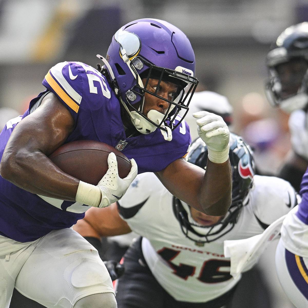 Vikings make a pair of roster moves, including a wide receiver addition