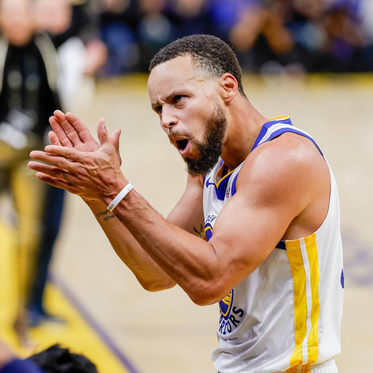 Steph Curry's 42-Point Performance in Warriors-Nuggets Has NBA