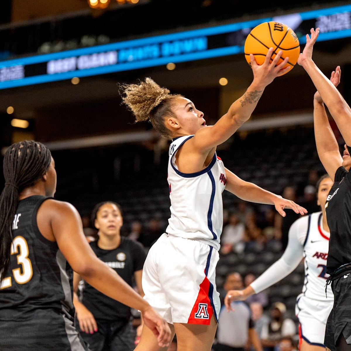 si.com - Matthew T. Coury - Arizona Women's Basketball Drops a Late Game Thriller