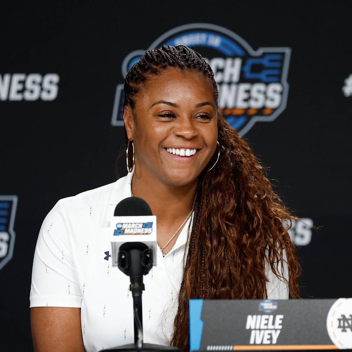si.com - Jared Shlensky - Notre Dame Women's Basketball Lands 5-Star Forward Eve Long