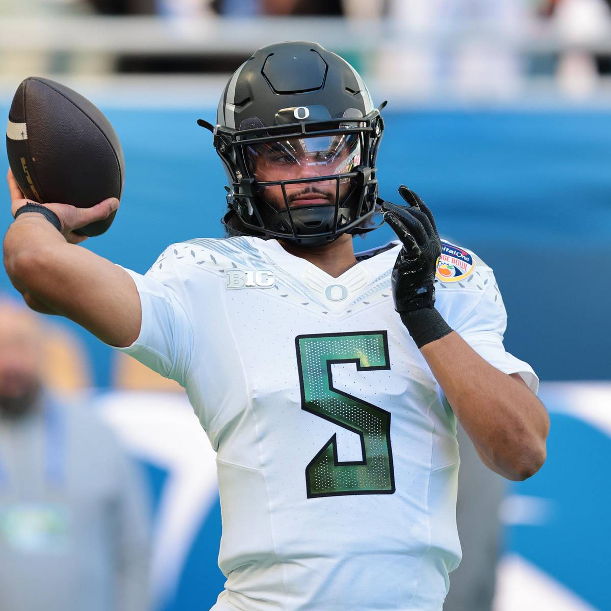 Image for Two Jets QB Targets Facing Off In CFP Semifinals