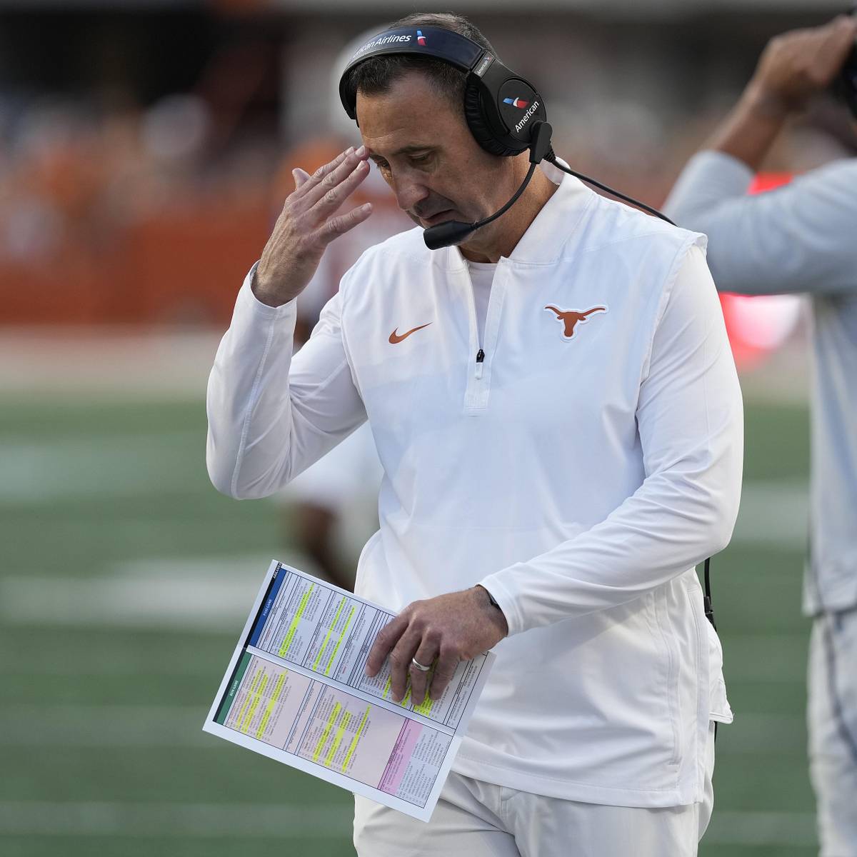 Texas Longhorns Roster Shake-up: CJ Baxter Enters Transfer Portal