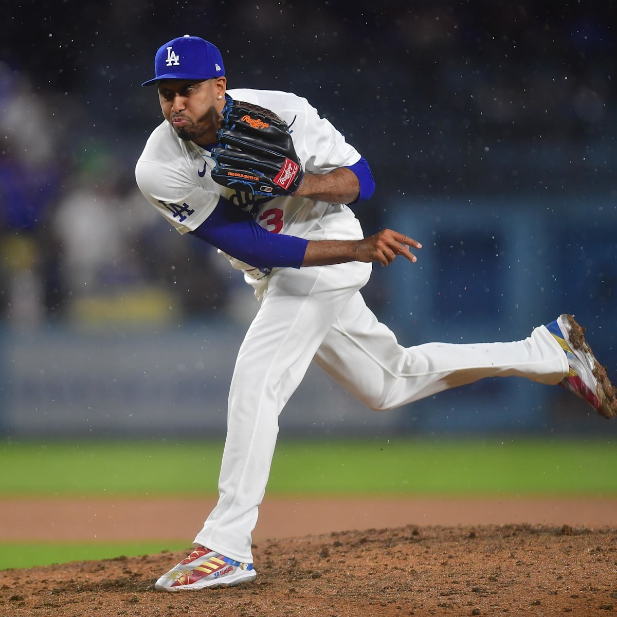 si.com - Zach Pressnell - Brewers Pitchers Could Emerge as Trade Fits for Dodgers After Edwin Diaz Injury
