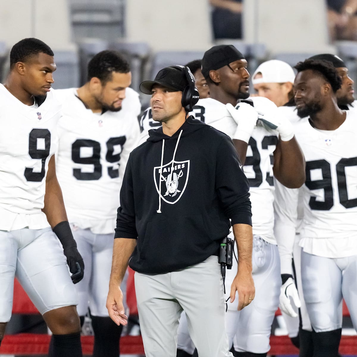 Raiders' Defensive Moves Give Leonard a Chance at Early Success