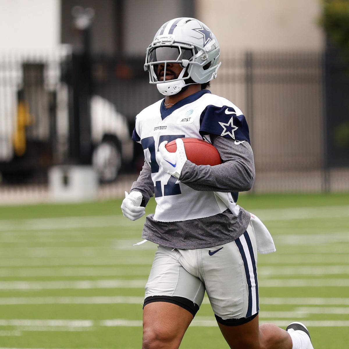 Cowboys Announce Former Pro Bowl Running Back Is Out for the Season