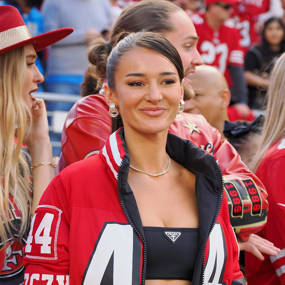 si.com - Matt Ryan - Kyle Juszczyk's wife Kristin causes stir in unusual brown 49ers fit for Seahawks game