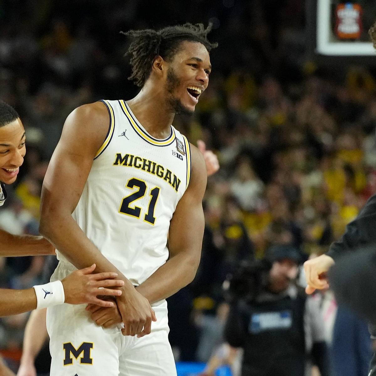 si.com - Ethan Niewoehner - Morez Johnson Leaves for the Draft: The Michigan Basketball Fan's NIL-Era Dilemma