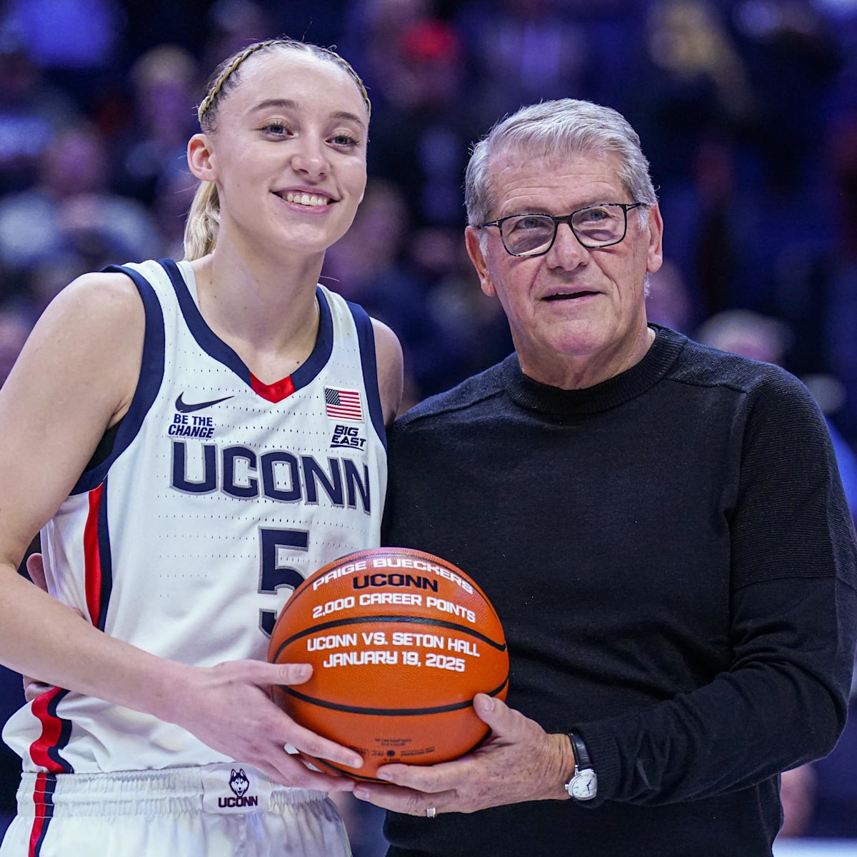 Paige Bueckers Sends Strong 3-Word Message About Geno Auriemma's WNBA Attendance