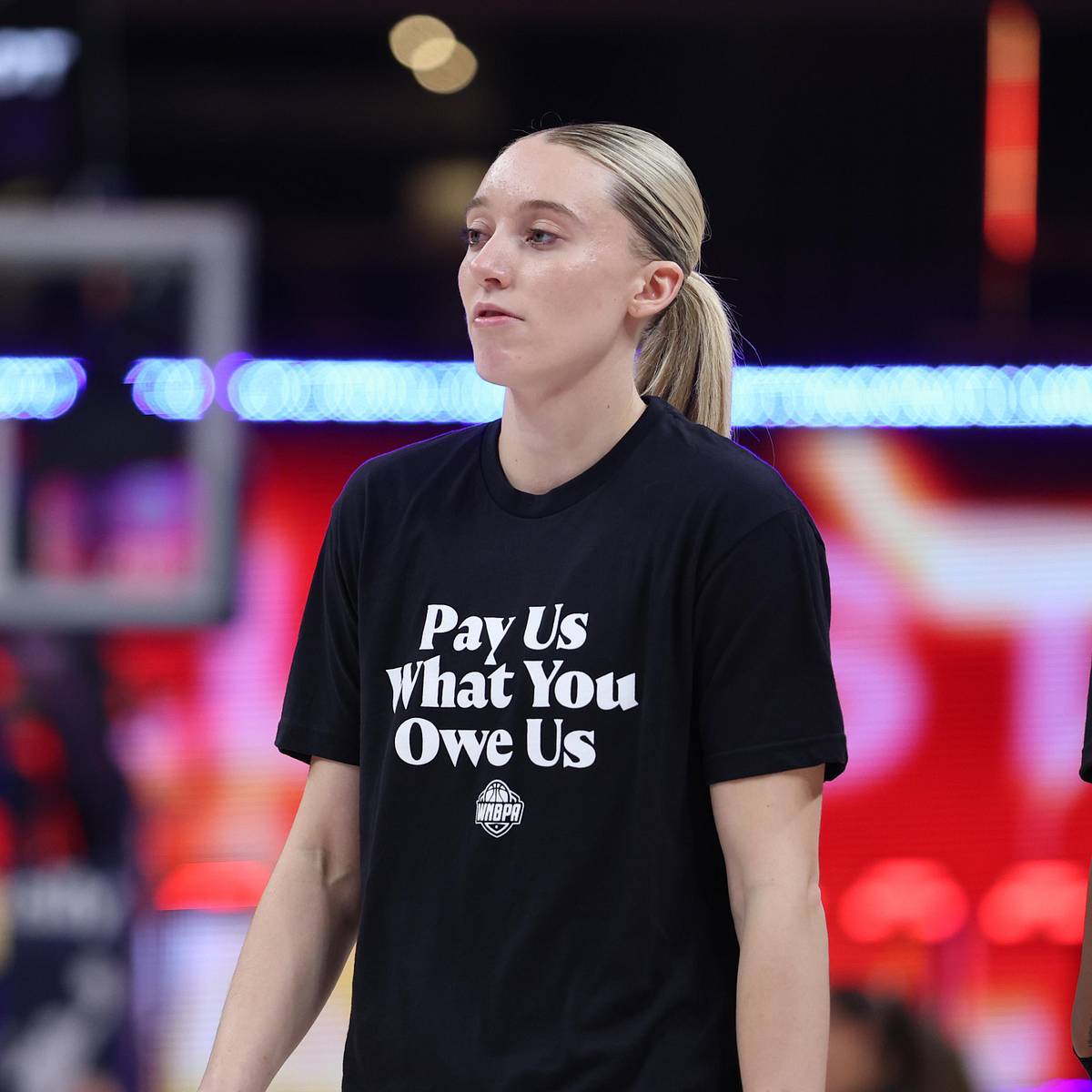 Image for Angel Reese Calls Out Paige Bueckers Over Height Claim