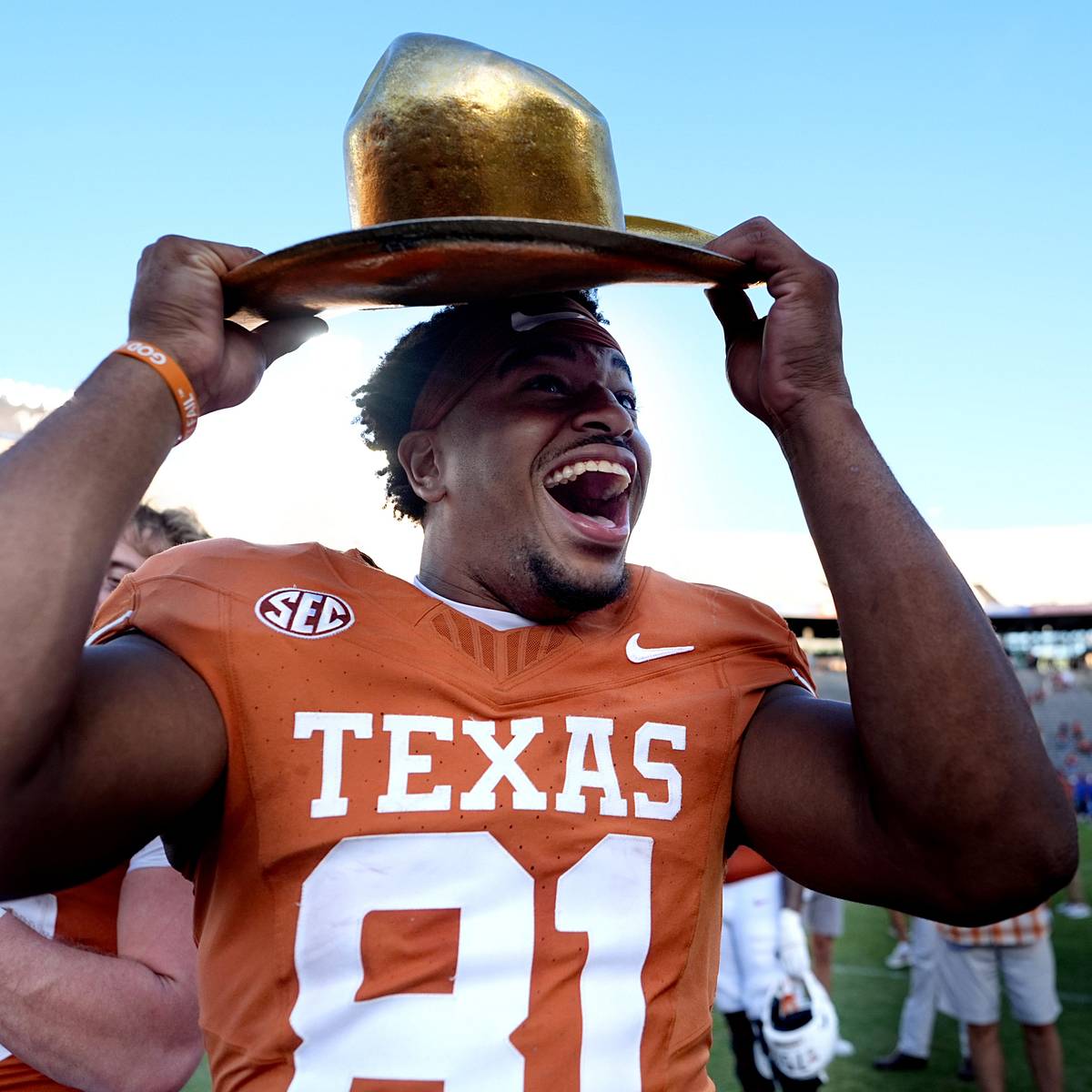 Snap counts alone tell very different tales as OU comes into Red River shorthanded vs. Texas